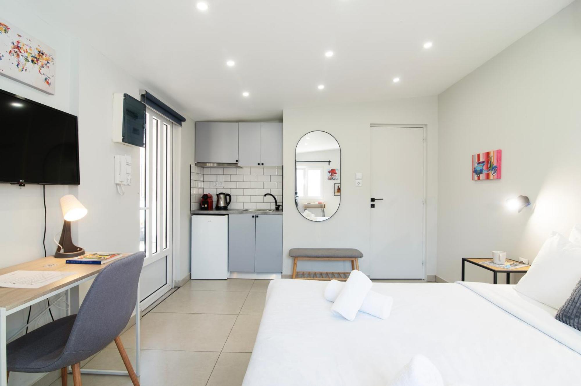 Chic Rooftop Studio W/ Terrace - Near Acropolis أثينا المظهر الخارجي الصورة