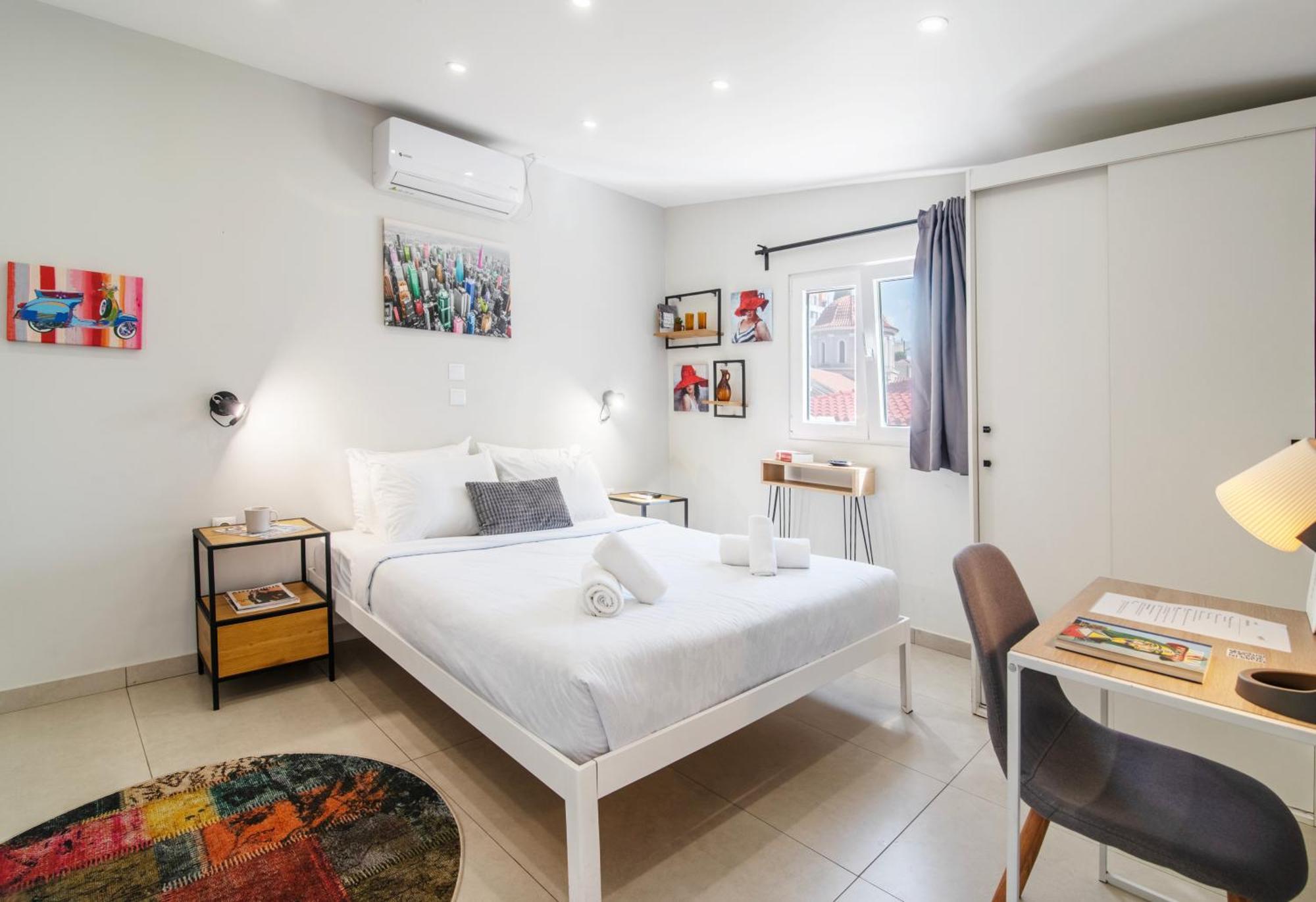 Chic Rooftop Studio W/ Terrace - Near Acropolis أثينا المظهر الخارجي الصورة